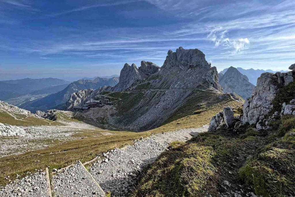 Panoramaweg Karwendel mit Bergstation