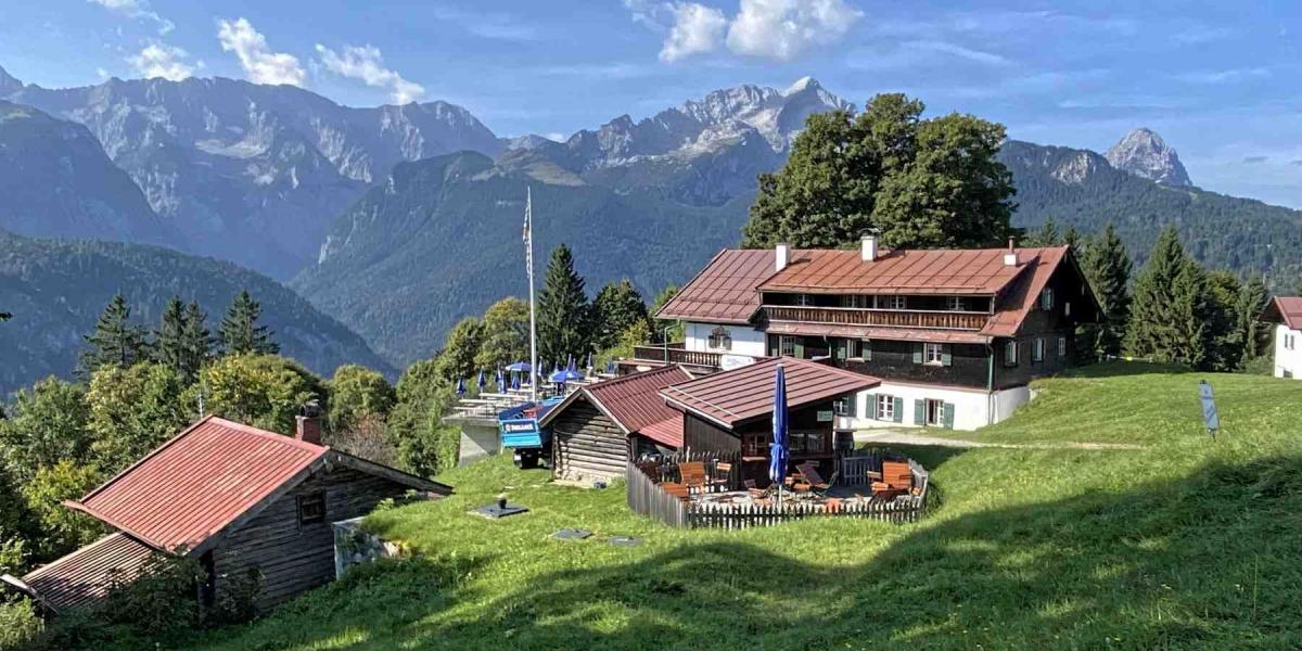Eckbauer mit Wettersteingebirge